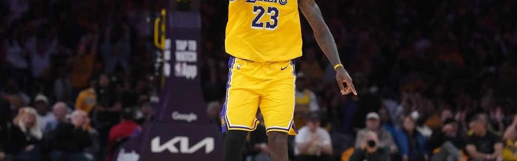 詹姆斯19+8+13 肯纳德27分艾顿19+11湖人胜火箭总分1-0