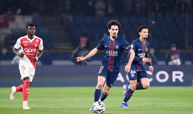 法甲最新积分榜揭晓：巴黎圣日耳曼意外1-3负于摩纳哥，爆冷引发巨大震动