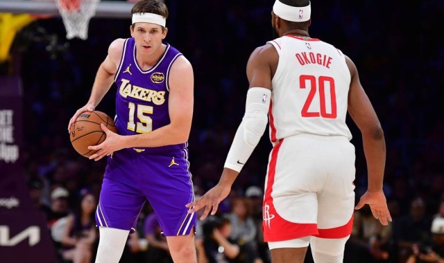 里夫斯复出未能助湖人晋级 孤立无援只能个人单干