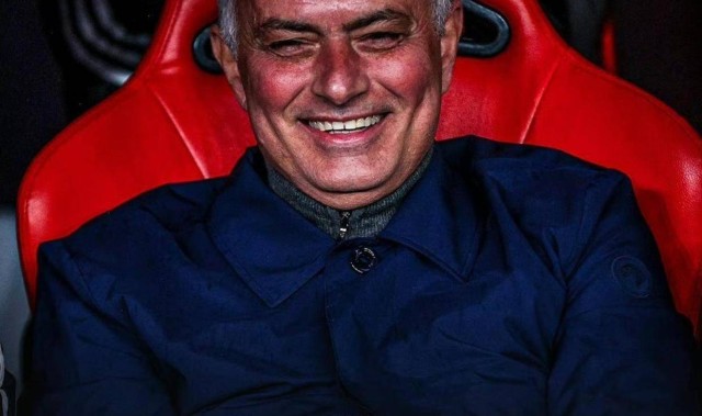 随着皇马2-4憾失好局，欧冠附加赛16强诞生，穆里尼奥又战老东家