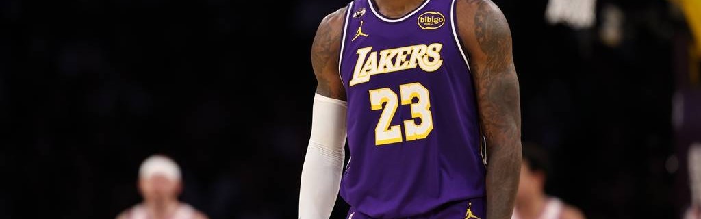 历史终结！詹姆斯缺战马刺无缘评奖 连续21年纪录告终