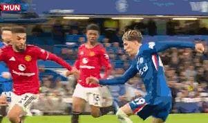 曼联1-0切尔西，切尔西3中门柱，加纳乔心系旧主，曼联领先10分了