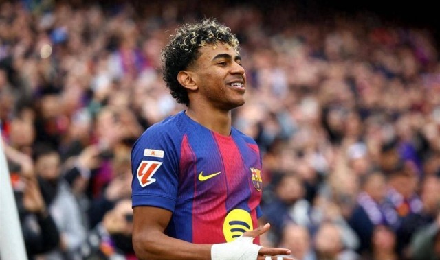 1:0！西甲争冠战，亚马尔破门+伤退，巴萨半场领先，有望九分领跑